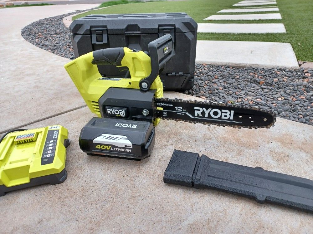 CHAINSAW RYOBI 40V BATTERY AND CHARGER INCLUDED 