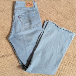 Levi's Women's Size 29 Flair 726