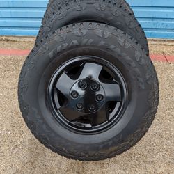 Chevrolet GMC Z71 Off Road Wheels With Tires 265/76/16  AT