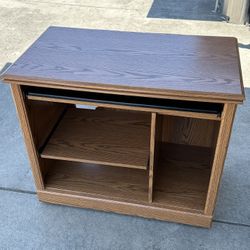 Small Desk In Good Condition 