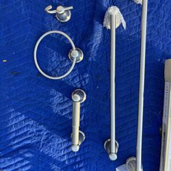 Brand New Bathroom Hardware Set