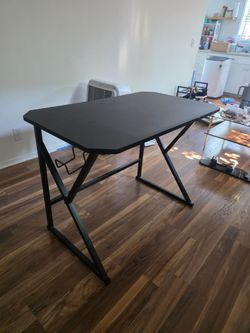 Free desk