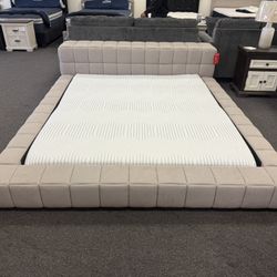 Cal King Bed With Mattress 