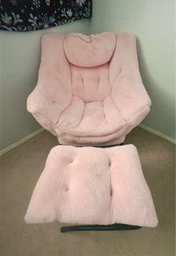 Cozy Soft Layback Chair with Foot rest