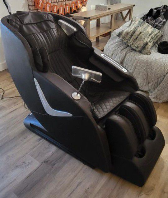 Brand NEW Massage Chair