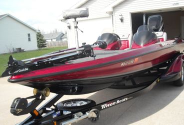 KING Triton Low price 2007 boat