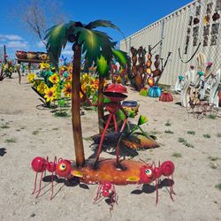 Metal Yard Art, Wind Spinners & POTTERY 🌵 