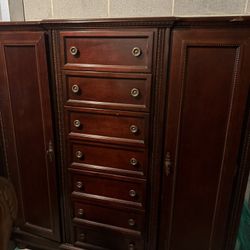 Bernhardt Dresser 