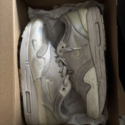 Air Max 1 Size 8 