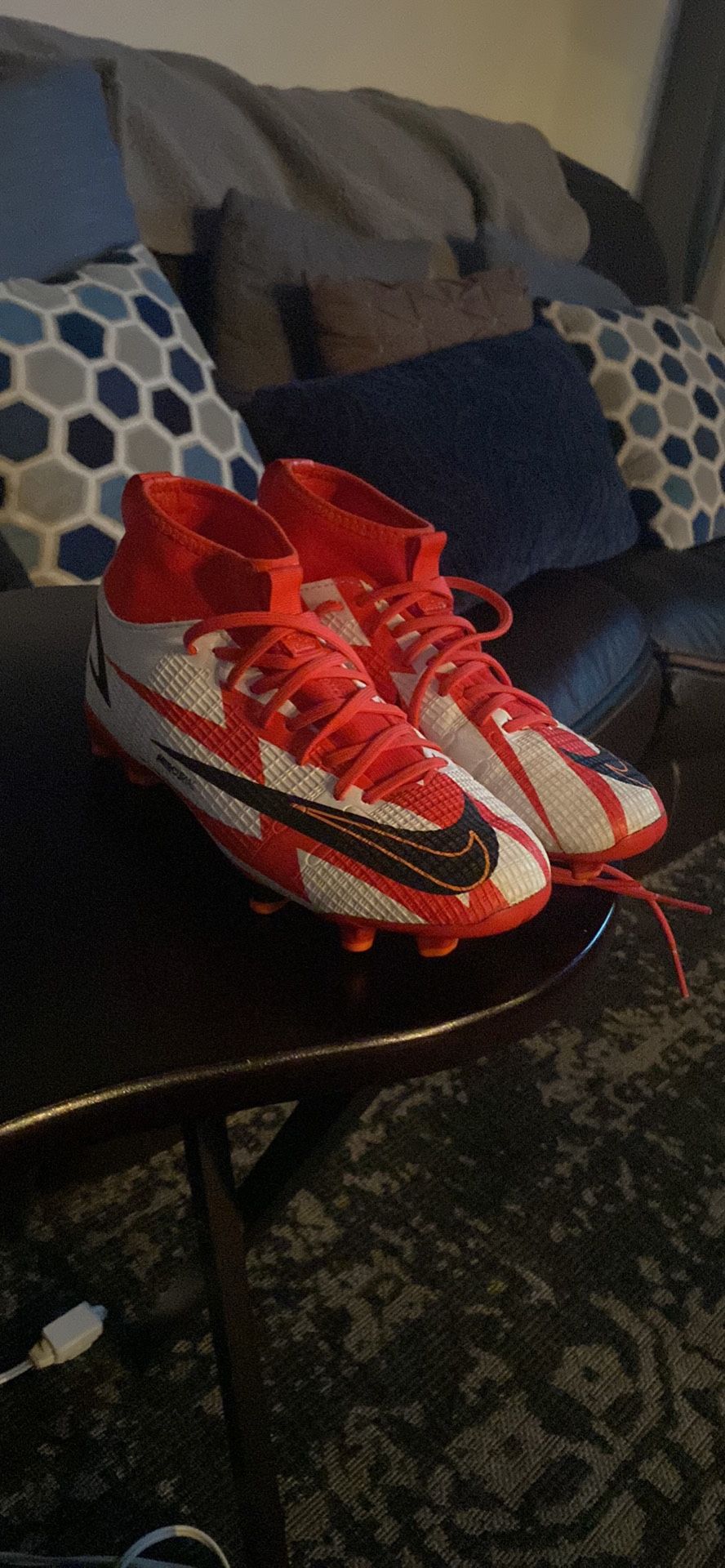 cr7 indoor soccer shoes youth