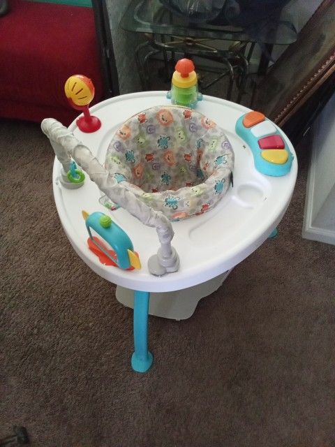 Standing Baby Play Station