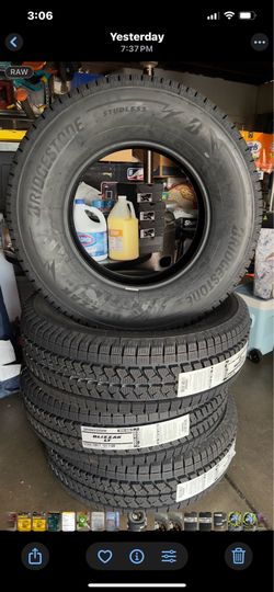 Bridgestone Blizzak LT 265/70R17