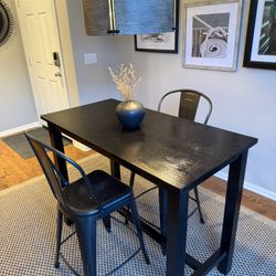 Black Counter Table with Charcoal Stools