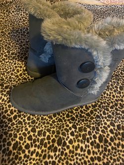 Fur boots