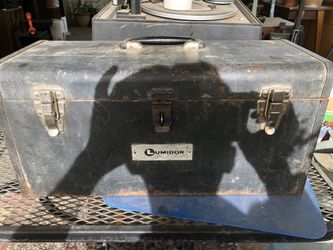 Vintage Lumidor Tool Box 20” no tray