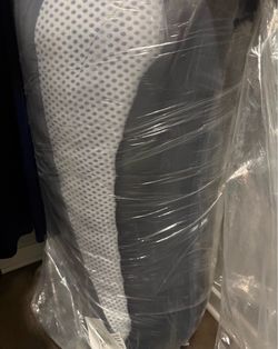 King size mattress(DREAM CLOUD)