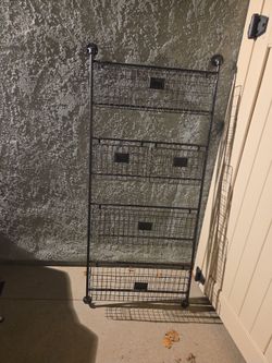 Black metal Wall organizer