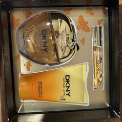 DKNY perfume Gift Set
