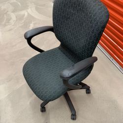 Office Chair/Chairs 