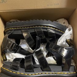 Dr. Martens Women Size 8