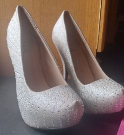 Silver High Heels 🩶🔥🔥$25