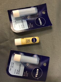 NEW! Nivea Chapstick Lot