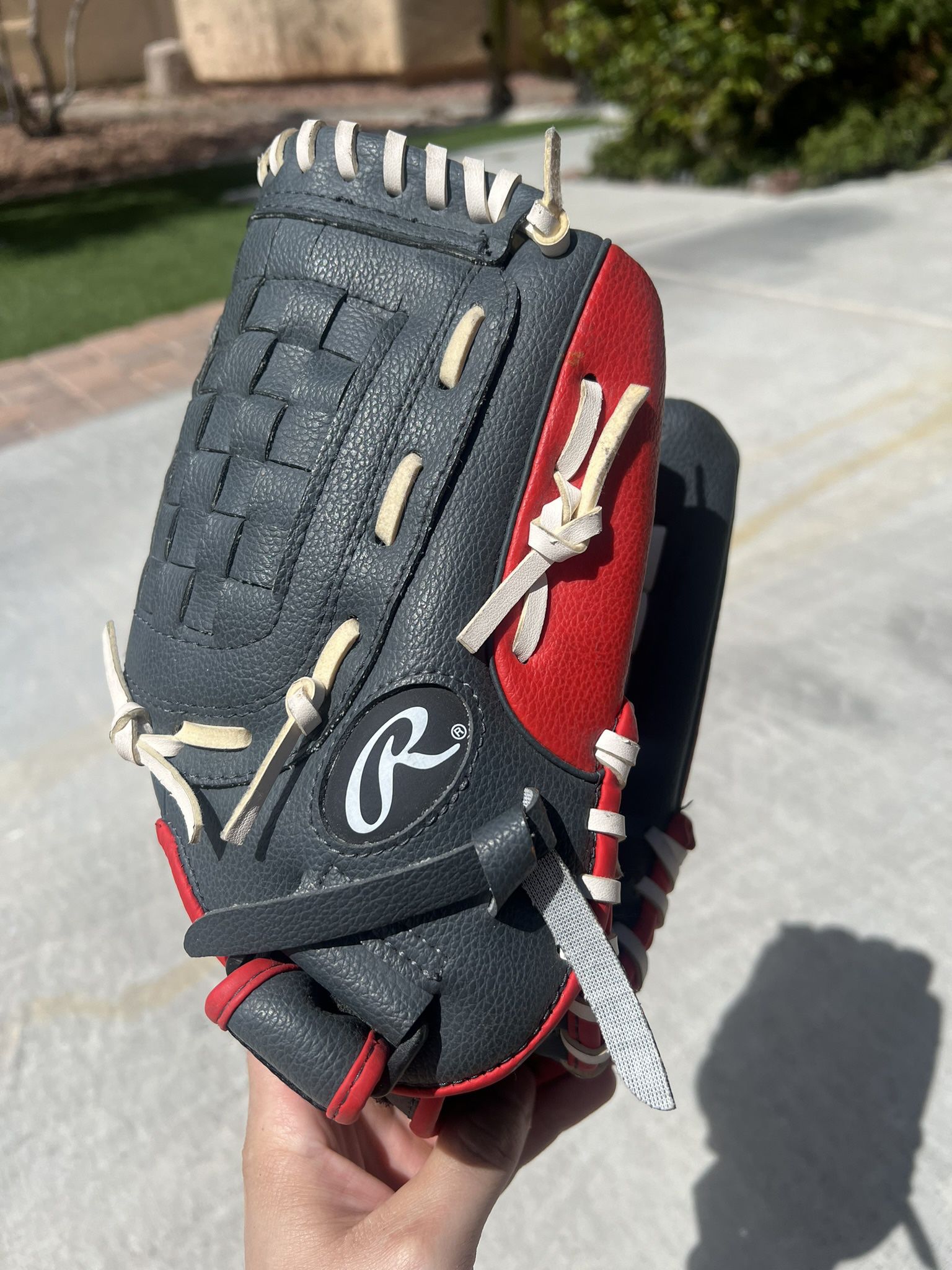 Rawlings Youth Left Hand Glove 11.5