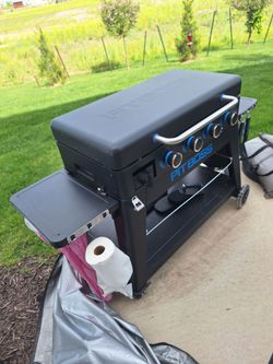 Pit Boss flatiron grill
