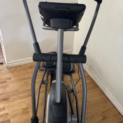 NordicTrack Commercial 9.9 Elliptical