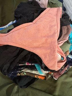 Thongs/ underwear