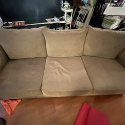 Free Couch 