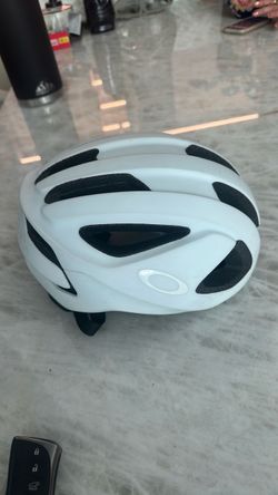 Oakley helmet - NEW