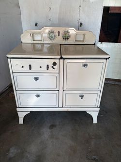 O'Keefe Merritt Stove