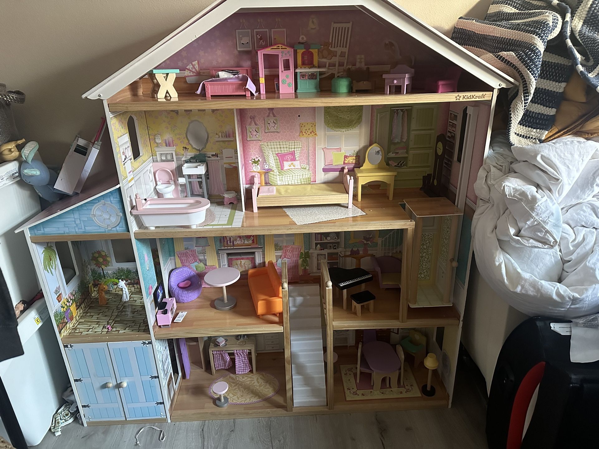 KidKraft Majestic Mansion Dollhouse With Accessories