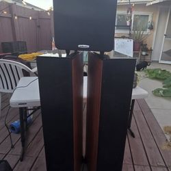 Polk Audio Tower Speakers And Subwoofer