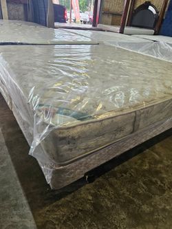 King size set con fierros buenas condiciones $150