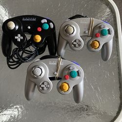 Nintendo Game Cube Controllers 20$ Each 