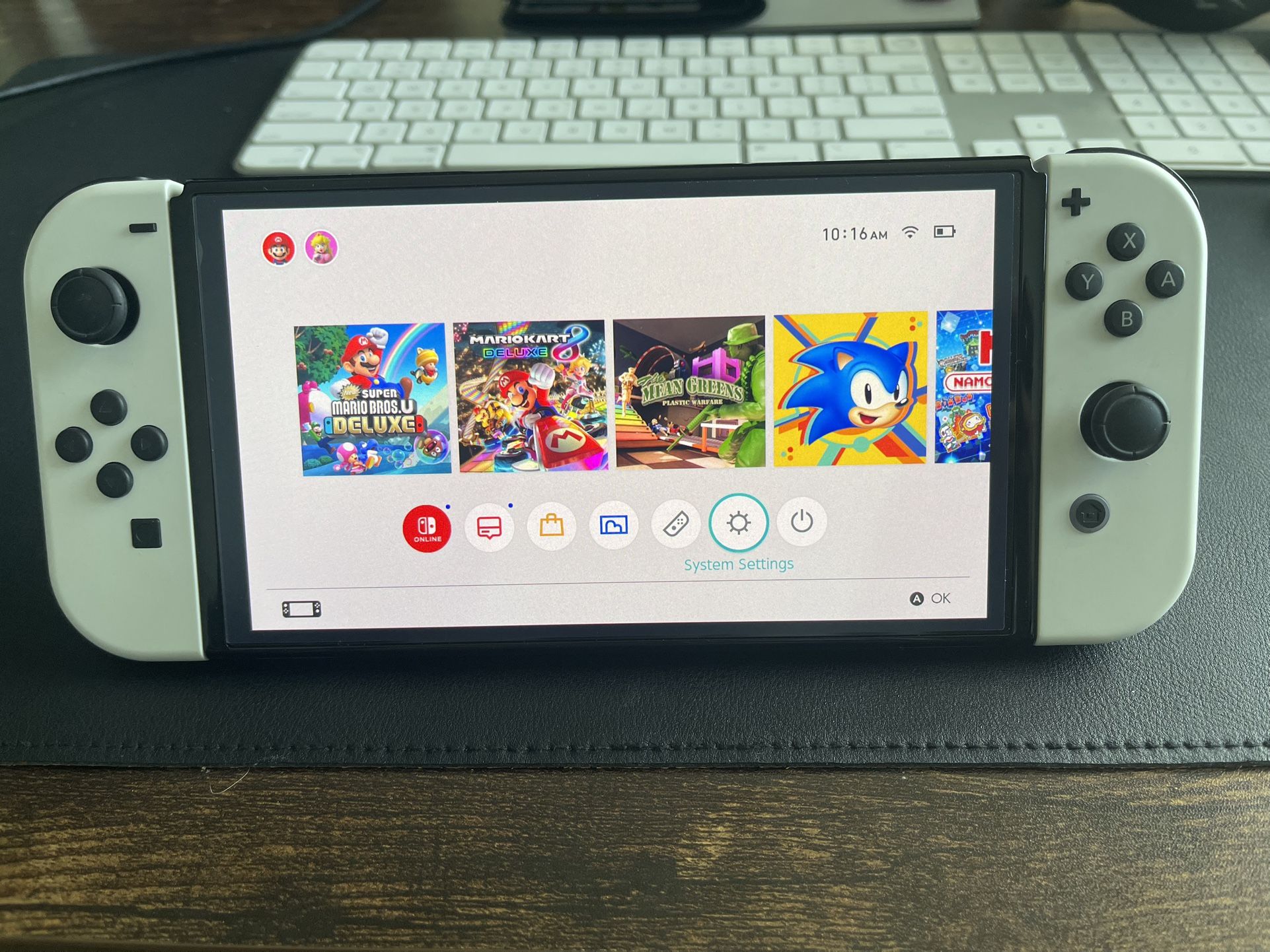 Nintendo Switch White OLED