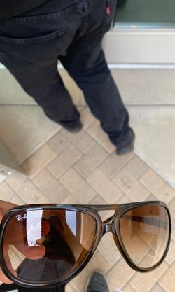 Raybans sunglasses