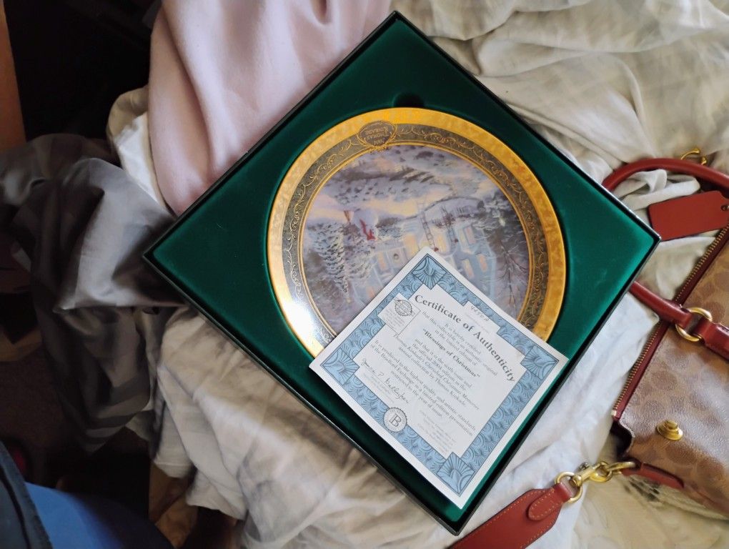 Thomas Kinkade Plates And Santas