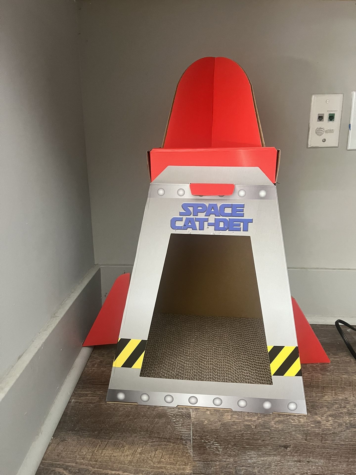 ๐ Space Cat Rocket Scratcher - $10 OBO ๐พ