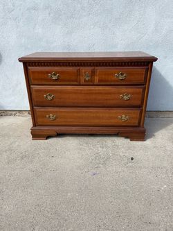 Vintage Bassett Cherry 3 Drawer Chest