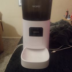 Automatic Wopet Dog/Car Feeder
