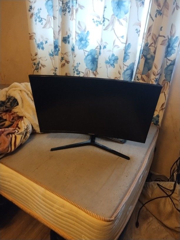 Samsung 25 Inch Curved Monitor Final Price Read Description