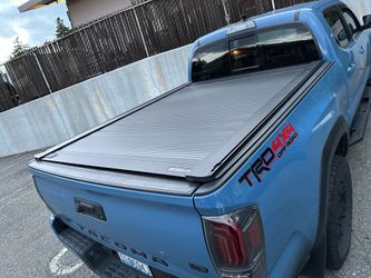 Retrax PowertraxONE XR Electric Retractable Tonneau Cover 2016-2023 6ft Tacoma