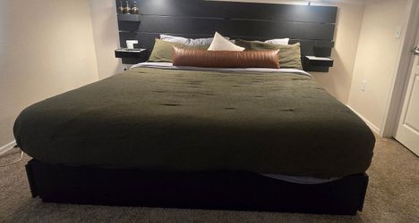 King Size bed frame w/ King Size Mattress