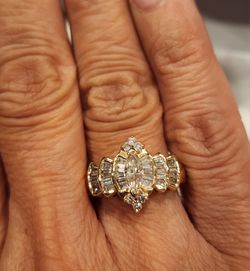 Size 5 1/2. 8 Grams Total Weight