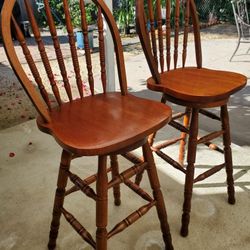 Bar Stools X2 Swival Seat