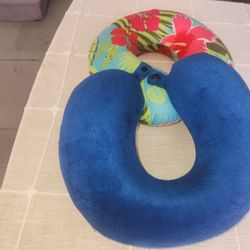 Trável Pillow Set $5