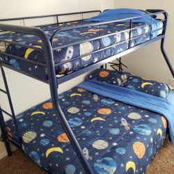 Tritan Black Finish Twin/Full Bunk Bed
ACME$20 Down Payment and delivery available 